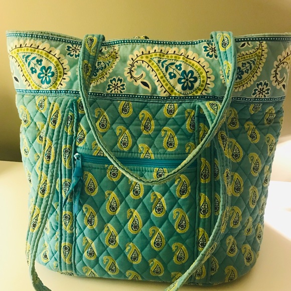 Vera Bradley Tote - Picture 2 of 4